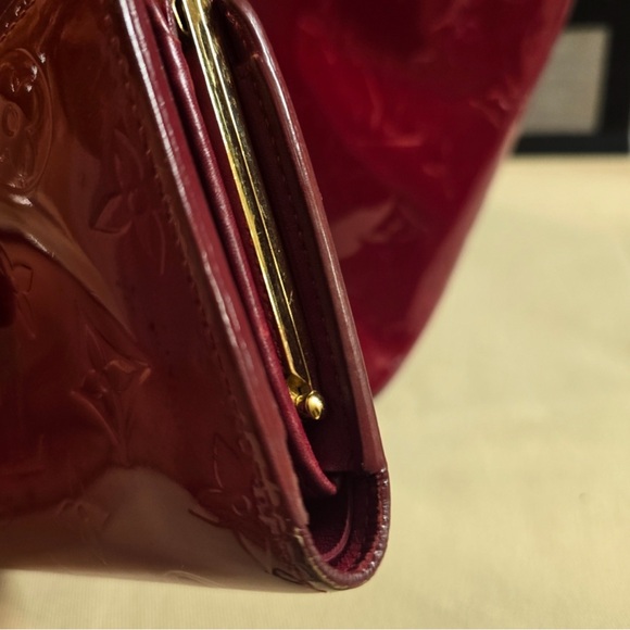 Louis Vuitton Red Patent Leather Tote Bag Matching wallet set - Picture 10 of 14